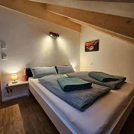 Daire Beautiful New Building Attic Viktoria Böbing