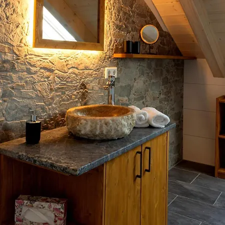 Beautiful New Building Attic Viktoria Apartment